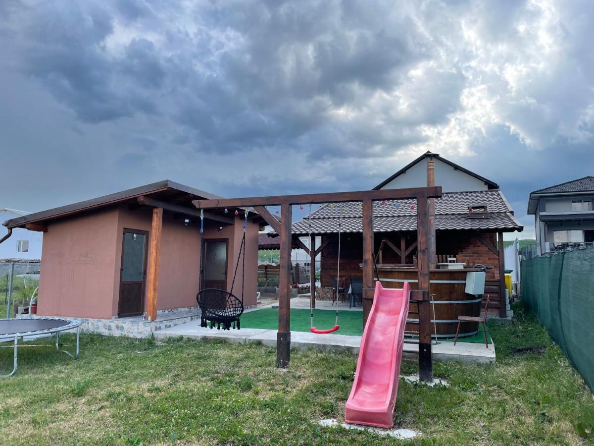 Отель Casa Alba Sandulesti Экстерьер фото